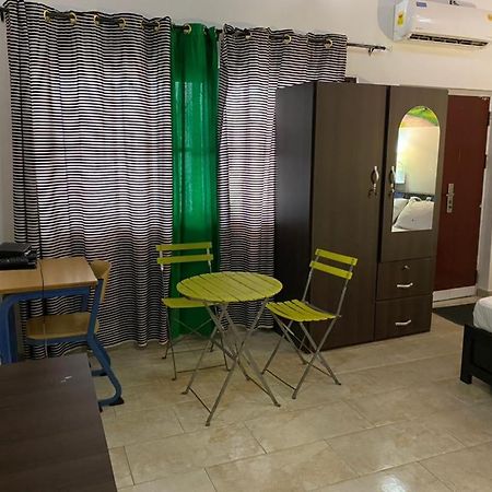 Hgl Guest House Източен Легон Екстериор снимка